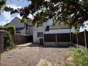 Photo 32- click for photo gallery